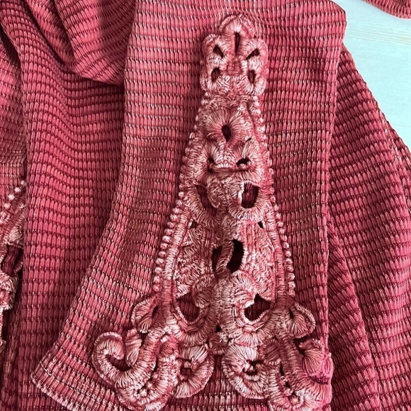 Braeve Scoop Neck Thermal Knit Tunic Top in Brick - Size Medium - Picture 5 of 6